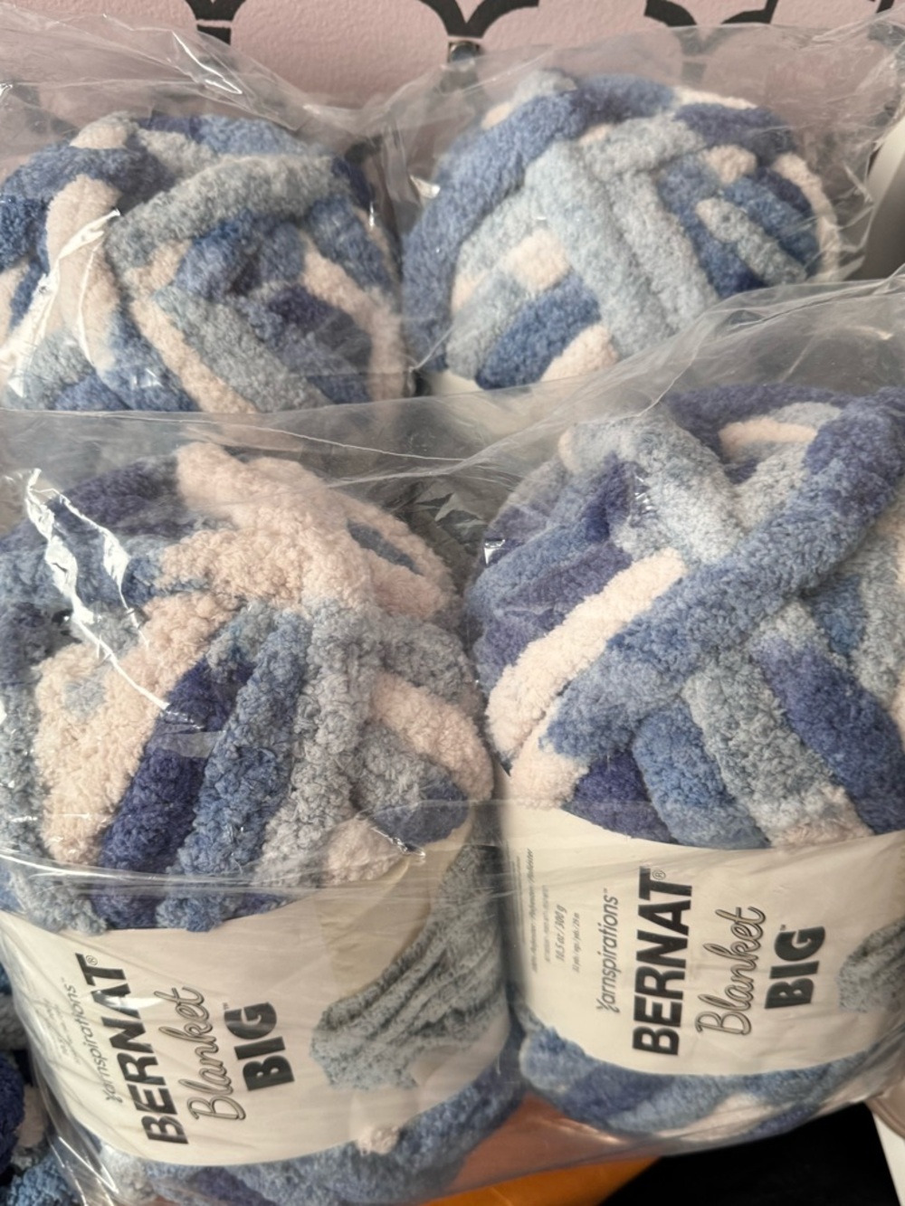 Bernat Yarnspirations Bernat Blanket Yarn Cream & baby blue